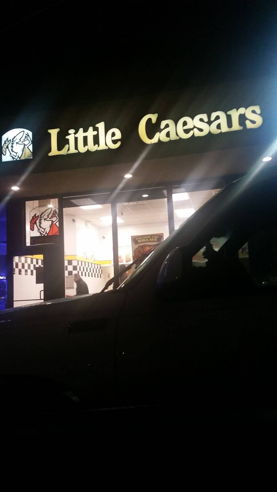 Little Caesars | meal takeaway | 2548 S Seneca St, Wichita, KS 67217, USA | 3162673600 OR +1 316-267-3600