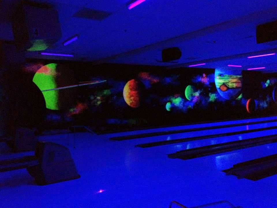 Premier Lanes | restaurant | 33151 23 Mile Rd, New Baltimore, MI 48047, USA | 5867252228 OR +1 586-725-2228