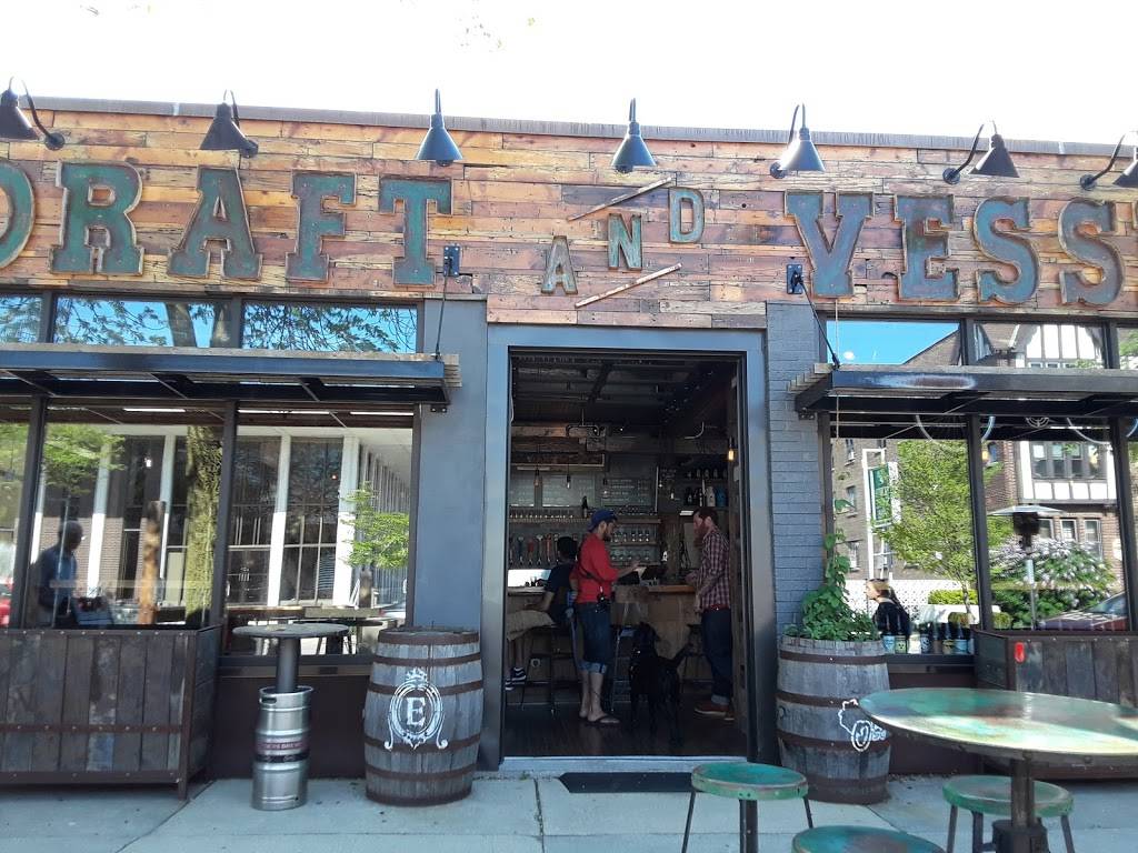 Draft & Vessel | restaurant | 4417 N Oakland Ave, Shorewood, WI 53211, USA | 4145335599 OR +1 414-533-5599
