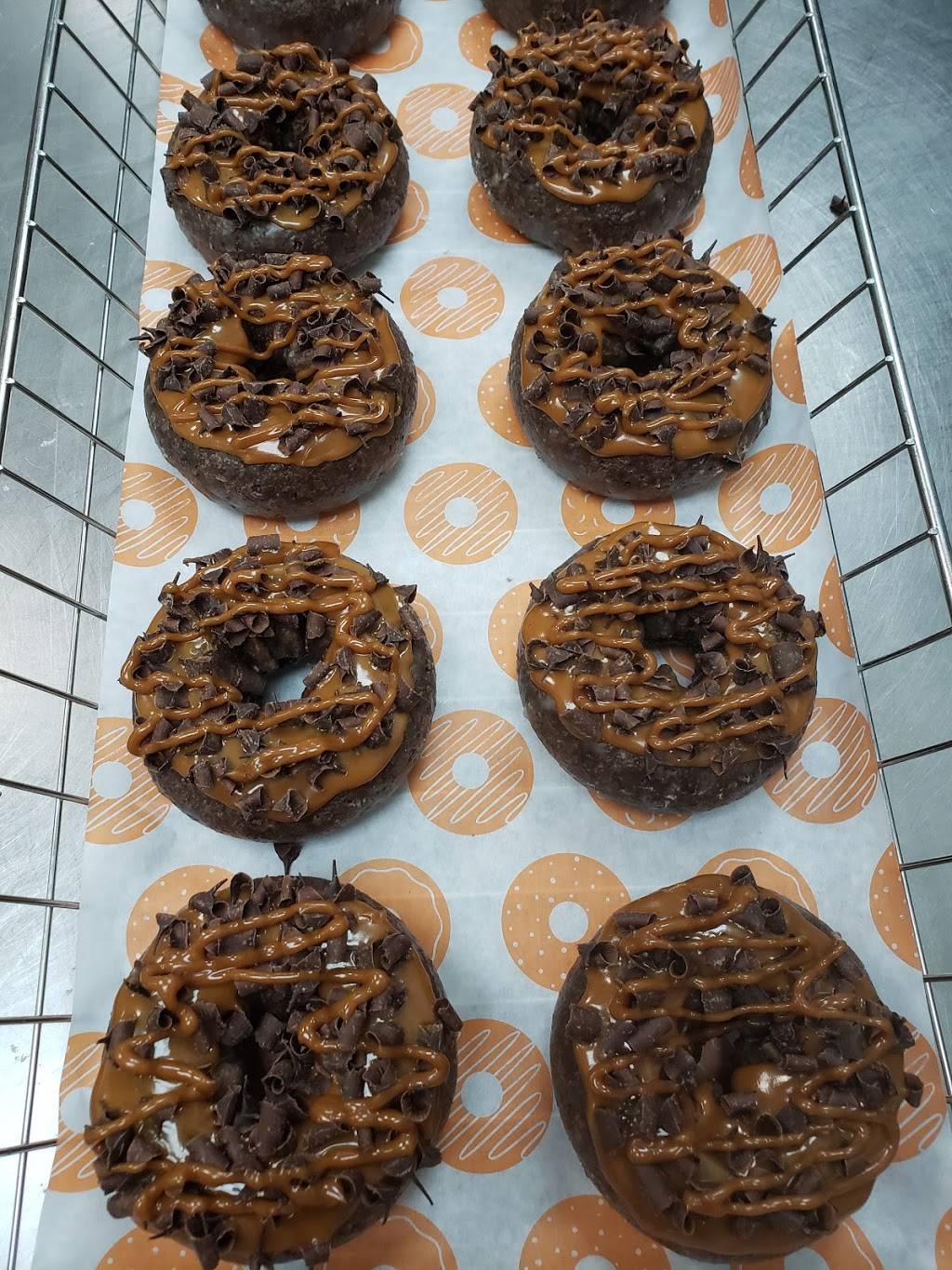 Dunkin | bakery | 5598 W Colonial Dr, Orlando, FL 32807, USA | 4077572751 OR +1 407-757-2751