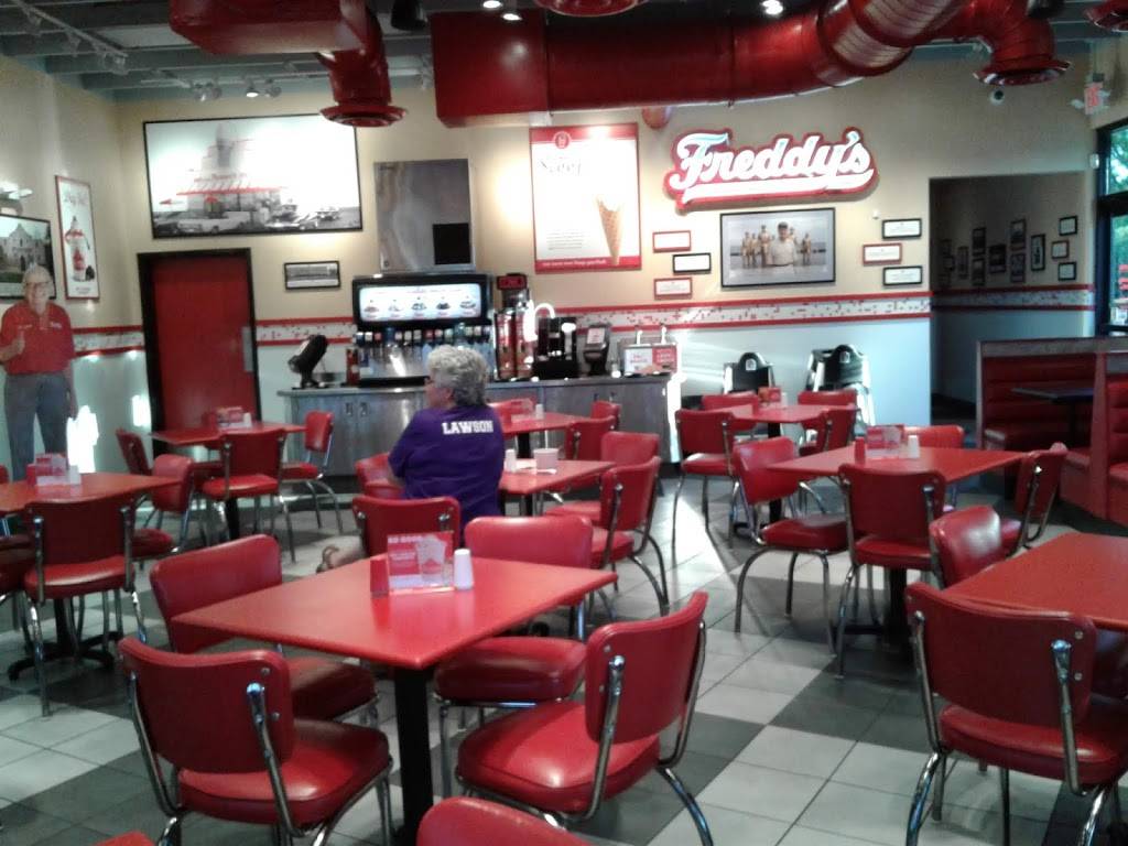 Freddys Frozen Custard & Steakburgers | restaurant | 849 W Poplar Ave, Collierville, TN 38017, USA | 9012217117 OR +1 901-221-7117