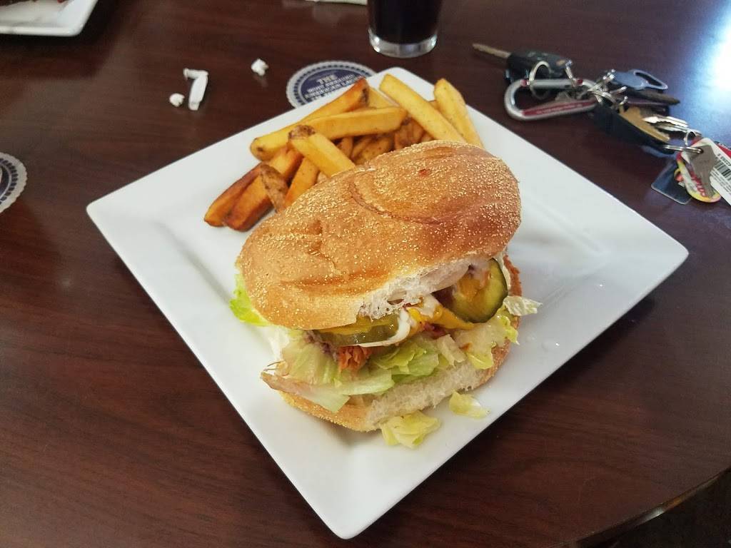 Double Play Cafe | restaurant | 320 Main St, Wallingford, CT 06492, USA | 2032652599 OR +1 203-265-2599