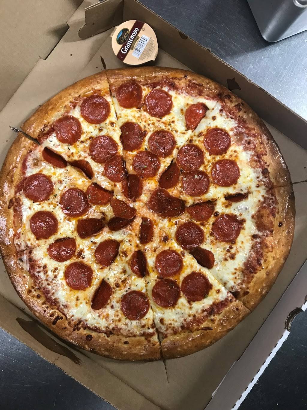 New Kianis Pizza & Subs | restaurant | 5808 Johnnycake Rd # B, Gwynn Oak, MD 21207, USA | 4107440100 OR +1 410-744-0100