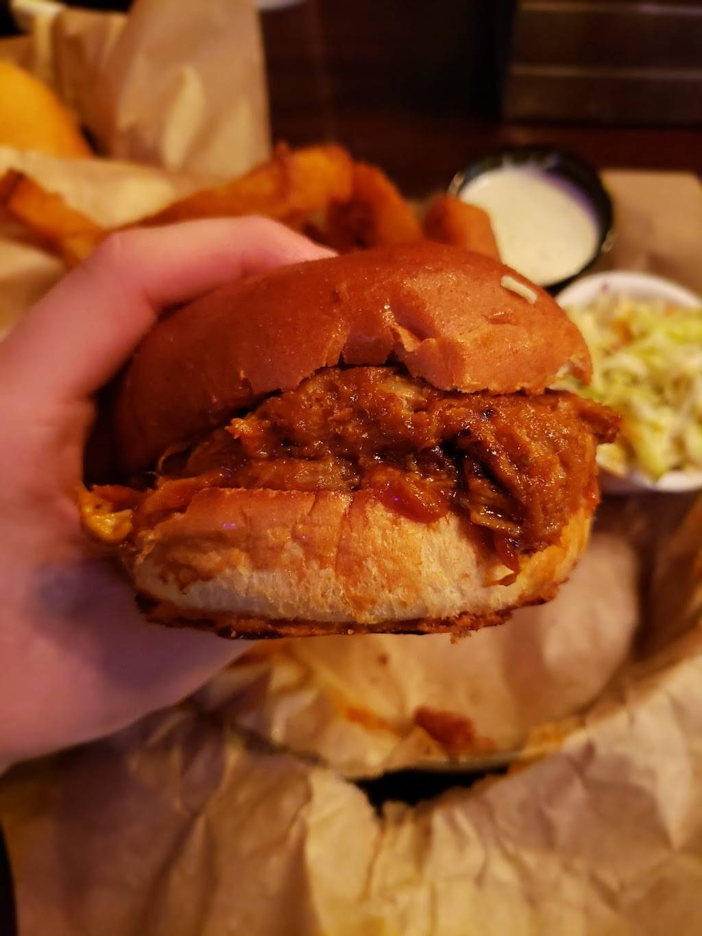 The Twisted Pig | restaurant | 2717 Coffee Rd, Modesto, CA 95355, USA | 2092487243 OR +1 209-248-7243