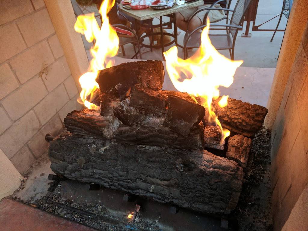 Uncle Bears Grill & Tap | restaurant | 21151 E Rittenhouse Rd, Queen Creek, AZ 85142, USA | 4808823177 OR +1 480-882-3177