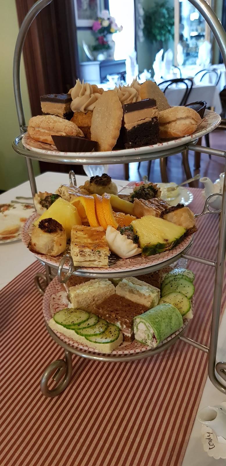 Secret Garden Tea Room & Gift | cafe | 1711 Elm St E, Sumner, WA 98390, USA | 2538264479 OR +1 253-826-4479