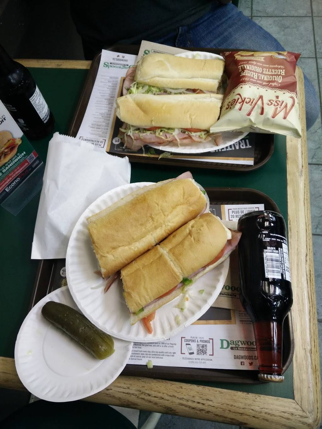 Dagwoods La Sandwicherie | restaurant | 3343 Boulevard des Sources, Dollard-des-Ormeaux, QC H9B 1Z8, Canada | 5146852046 OR +1 514-685-2046
