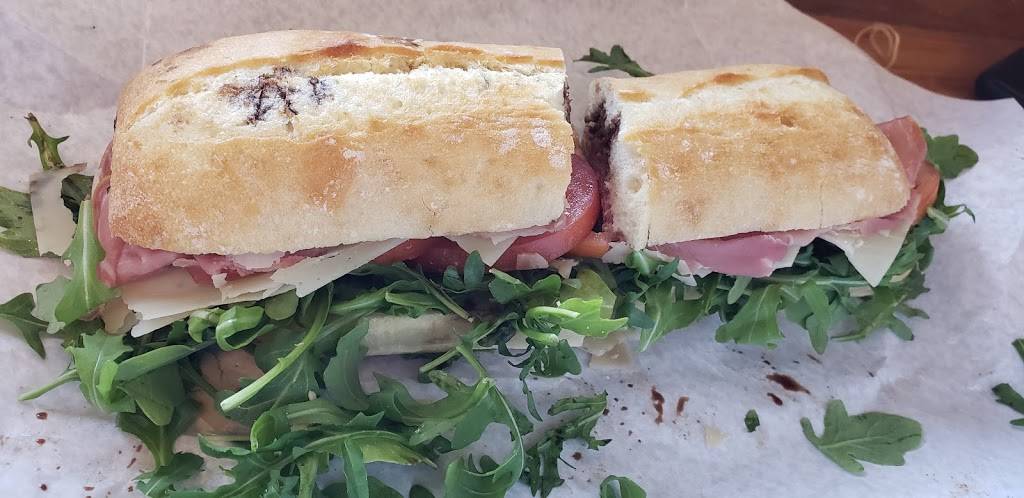 The Linden Store | restaurant | 162 Linden St, Wellesley, MA 02482, USA | 7812379229 OR +1 781-237-9229