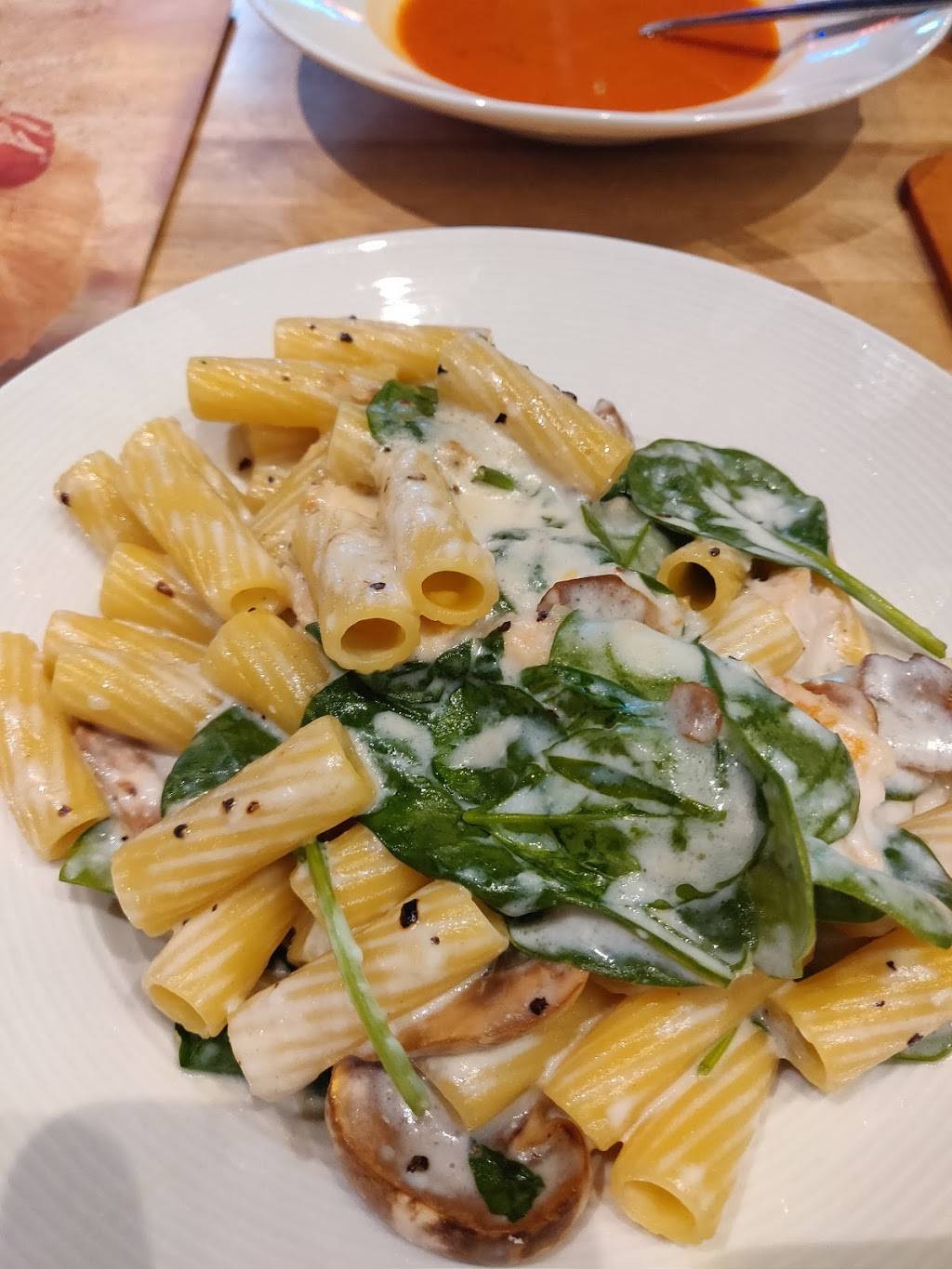 East Side Marios Mississauga Dundas | restaurant | 1488 Dundas St E, Mississauga, ON L4X 1L4, Canada | 9052735818 OR +1 905-273-5818