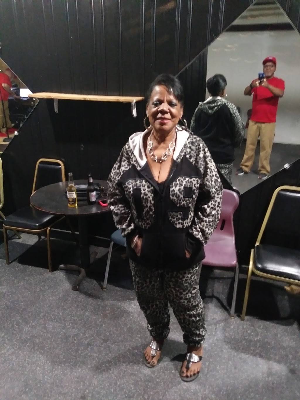 Mambo Cafe | restaurant | 497 High St, Holyoke, MA 01040, USA | 4135320745 OR +1 413-532-0745