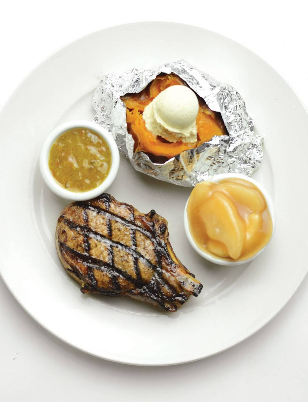 The Chop House | restaurant | 2011 Gunbarrel Rd, Chattanooga, TN 37421, USA | 4238921222 OR +1 423-892-1222