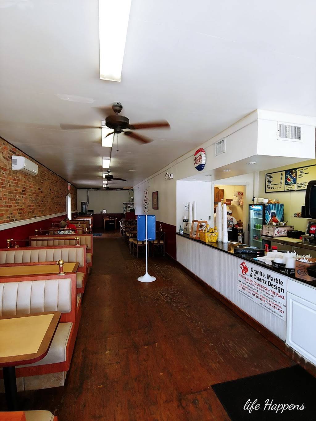 Zacks Char-Grill | restaurant | 618 E Market St, Smithfield, NC 27577, USA | 9199899227 OR +1 919-989-9227