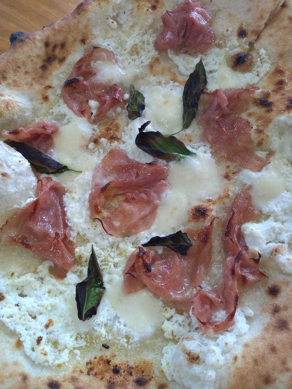 Gusto Napoletano | restaurant | 2711 Raeford Rd, Fayetteville, NC 28303, USA | 9107790622 OR +1 910-779-0622