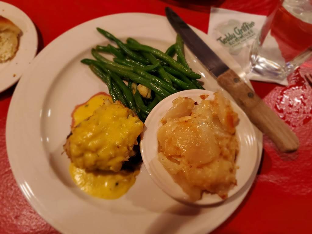 Teddy Griffins Road House | restaurant | 50 Highland Pike Rd, Harbor Springs, MI 49740, USA | 2315267805 OR +1 231-526-7805