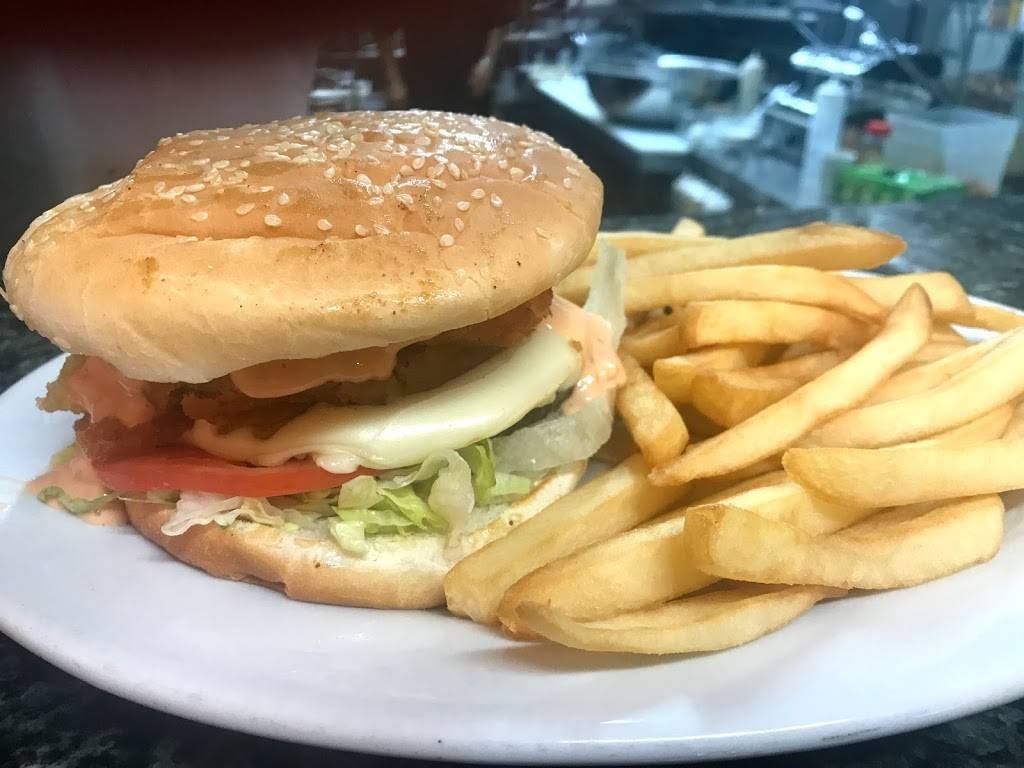 Azza’s Koshary | restaurant | 1939 E Wattles Rd, Troy, MI 48085, USA | 2486190658 OR +1 248-619-0658