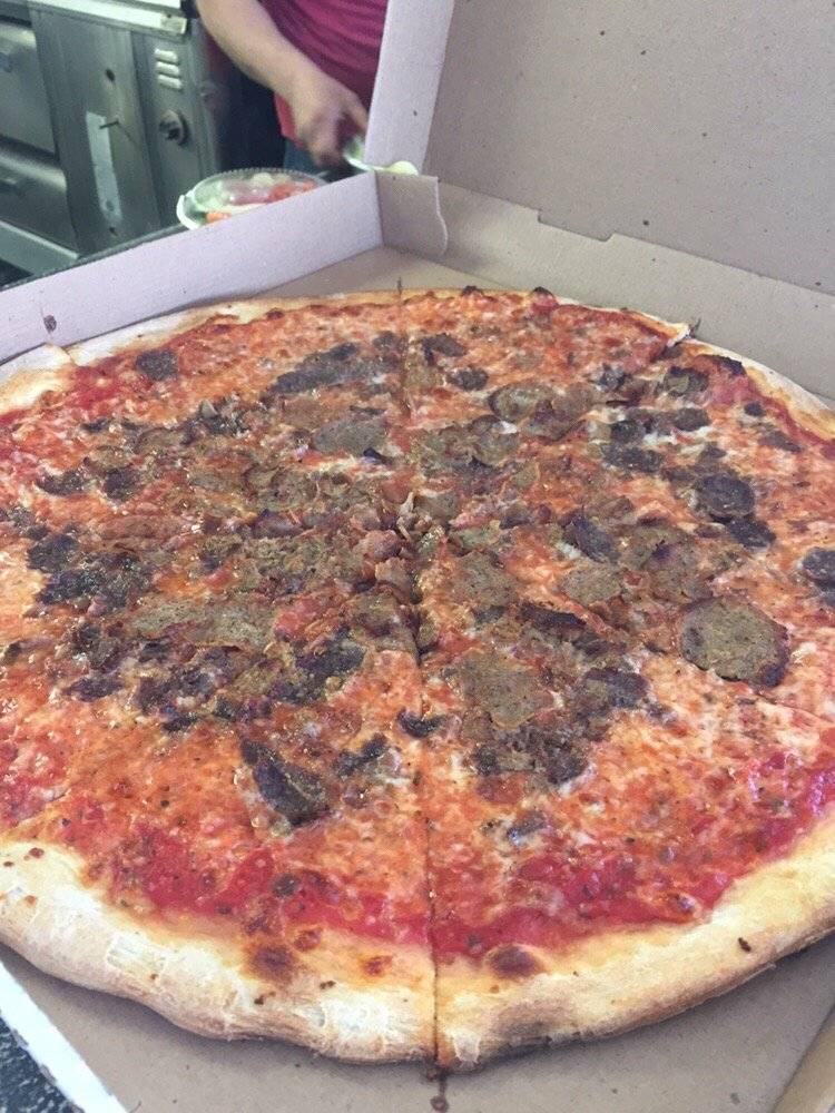 Slices | restaurant | 5402, 429 Naugatuck Ave, Milford, CT 06460, USA | 2038785097 OR +1 203-878-5097