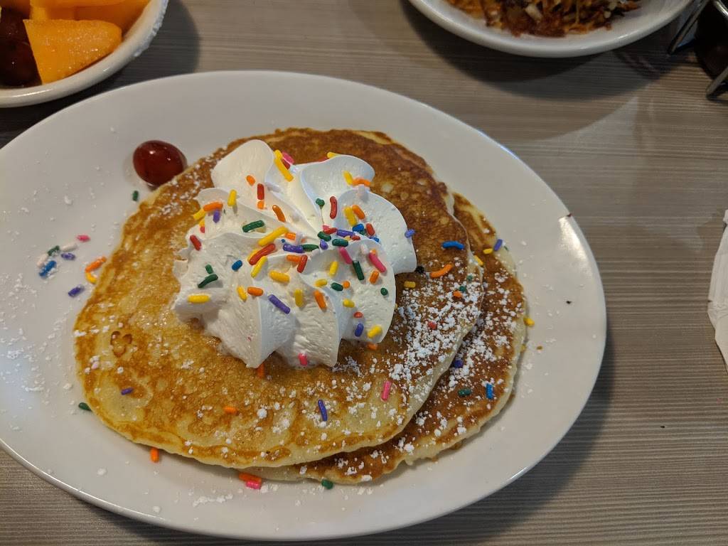 Perkins Restaurant & Bakery | restaurant | 2975 W College Ave, Appleton, WI 54914, USA | 9207310351 OR +1 920-731-0351