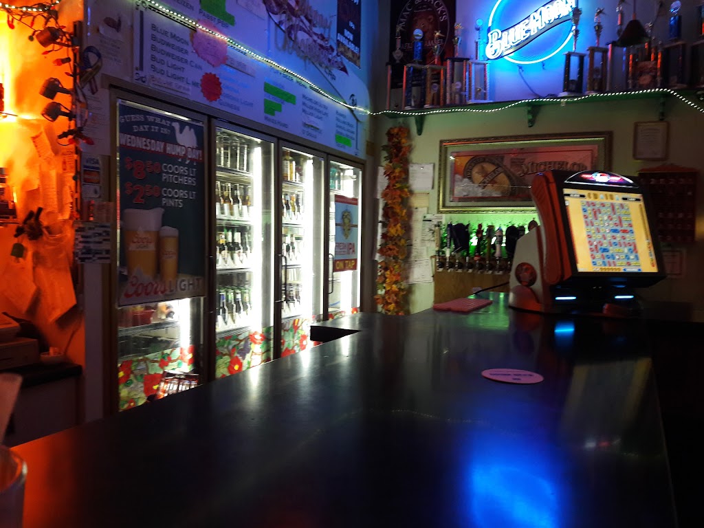 Green Pup Sports Bar | restaurant | 2510 S 84th St # 15, Tacoma, WA 98499, USA | 2535845600 OR +1 253-584-5600