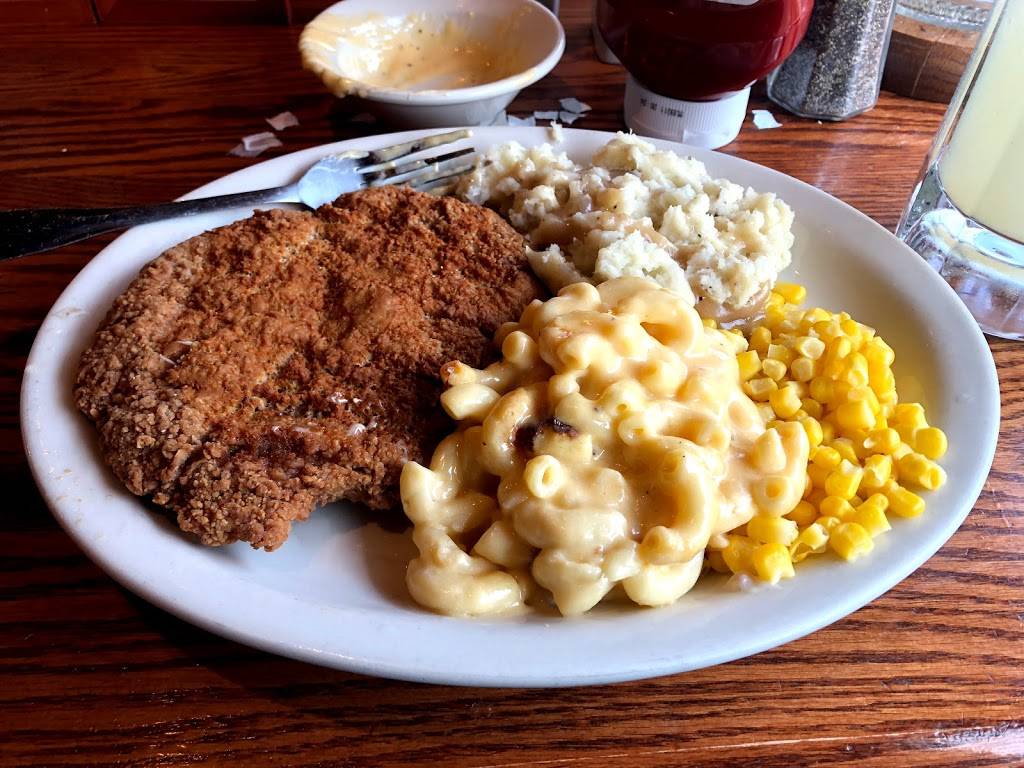 Cracker Barrel Old Country Store | restaurant | 4 Tower Way, Clifton Park, NY 12065, USA | 5183738156 OR +1 518-373-8156