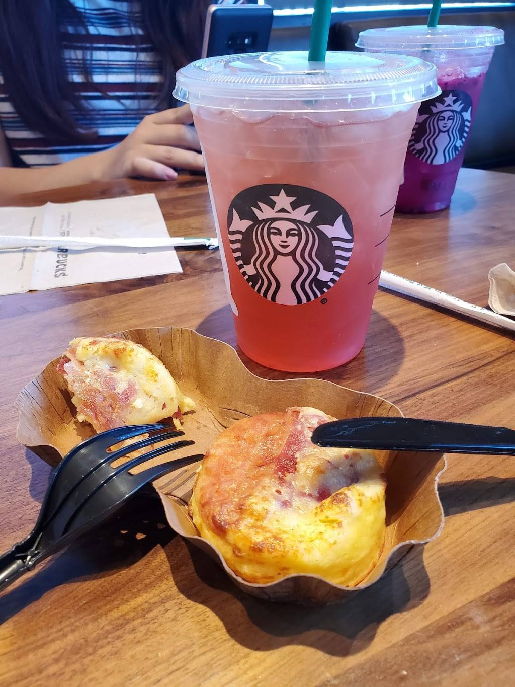 Starbucks | cafe | 17050 Main St, Hesperia, CA 92345, USA | 7609493236 OR +1 760-949-3236