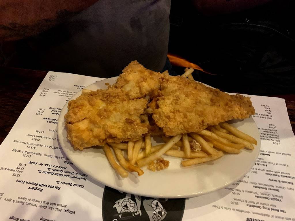 Peanut & Georges Pub on Main | restaurant | 821 Main St, Daytona Beach, FL 32118, USA | 3862389437 OR +1 386-238-9437