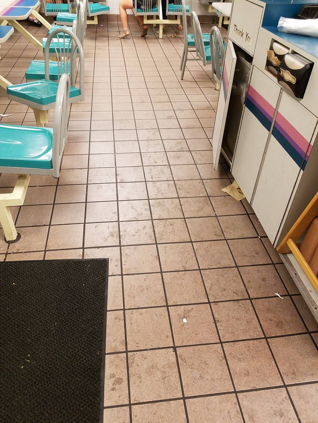 Pizza Hut | restaurant | 559 Main St NW, Bourbonnais, IL 60914, USA | 8159322900 OR +1 815-932-2900