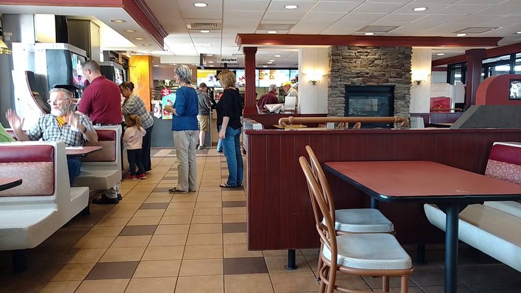 McDonalds | cafe | 336 Main St, Waterville, ME 04901, USA | 2078728212 OR +1 207-872-8212