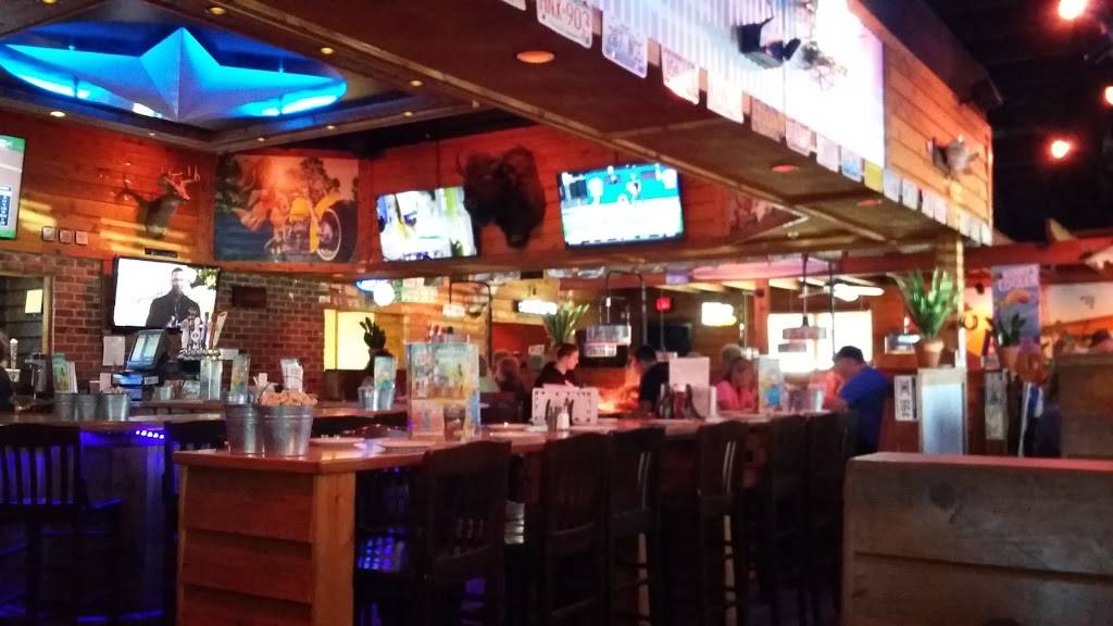 Texas Roadhouse | restaurant | 3910 W College Ave, Appleton, WI 54914, USA | 9207387427 OR +1 920-738-7427