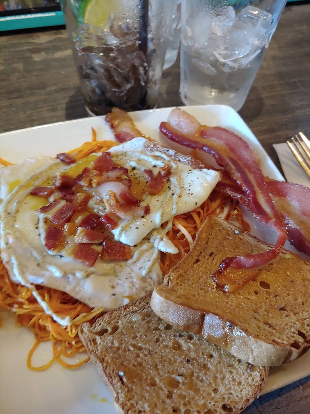 Pepper | restaurant | 114 S Broadway, Green Bay, WI 54303, USA | 9207704010 OR +1 920-770-4010