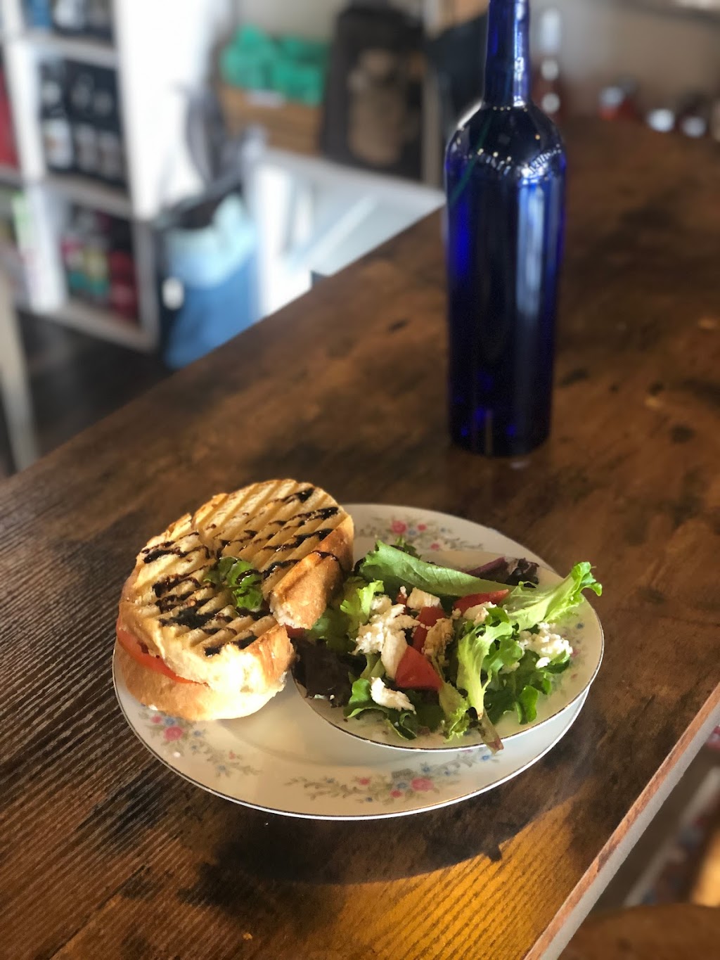 Petals Wine Bar | restaurant | 160 Tazewell St A, Wytheville, VA 24382, USA | 2762270031 OR +1 276-227-0031