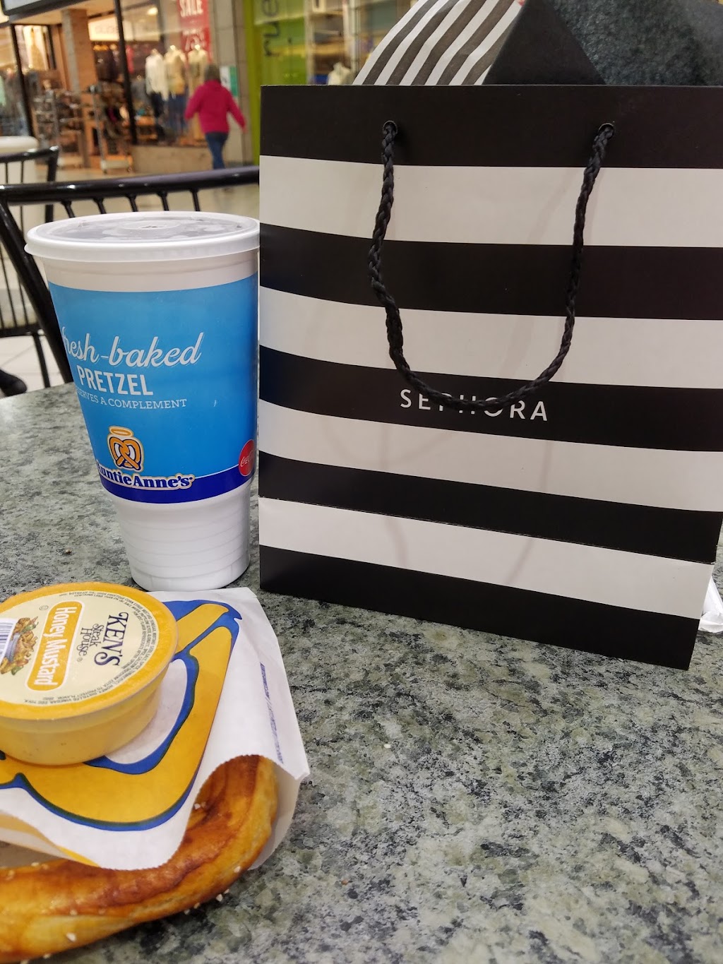 Auntie Annes | bakery | 2400 Richmond Rd #75, Texarkana, TX 75503, USA | 9038386267 OR +1 903-838-6267