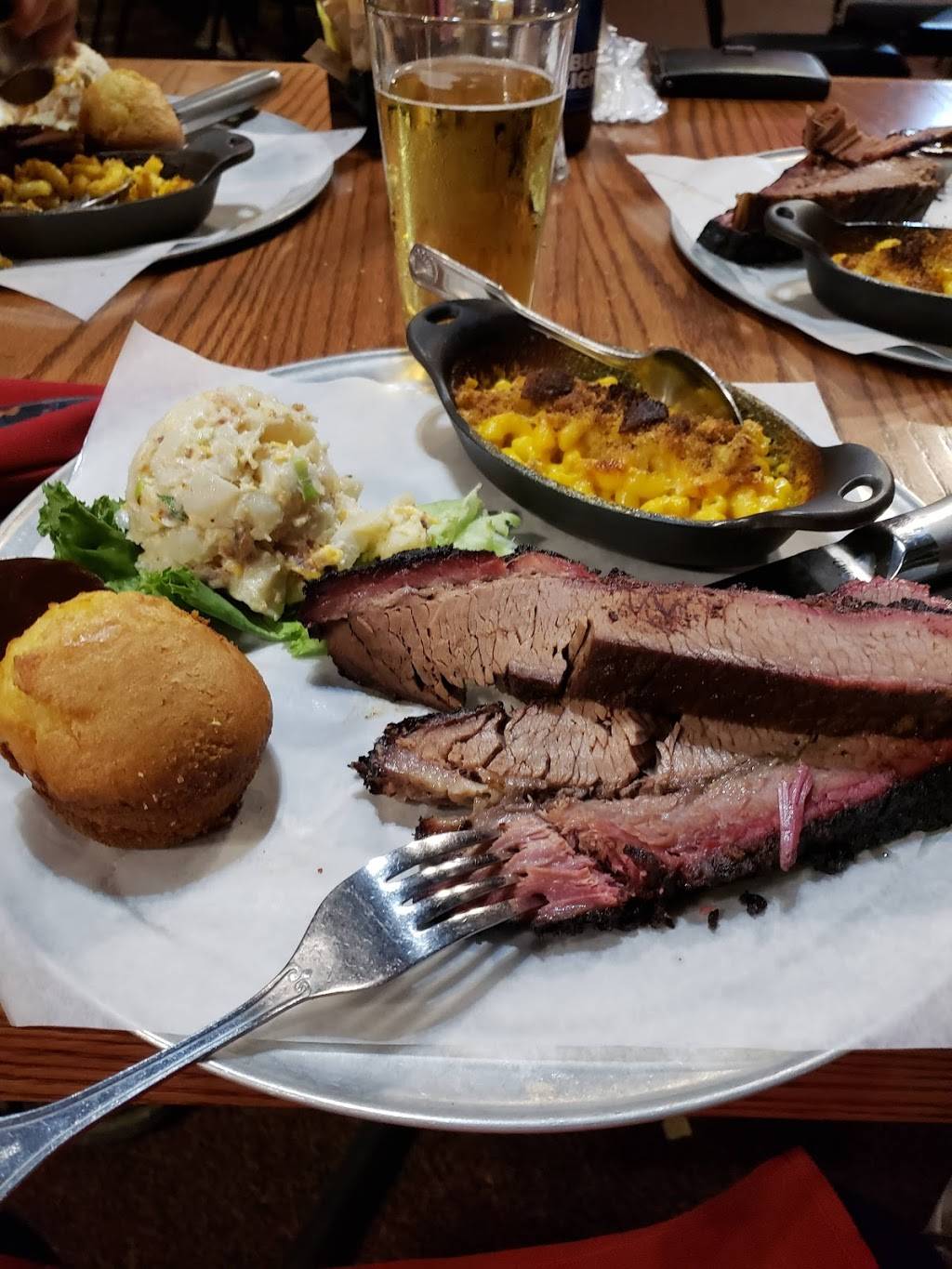 Roccos Bar & Grill | restaurant | 546 Market St, Colusa, CA 95932, USA | 5304588646 OR +1 530-458-8646