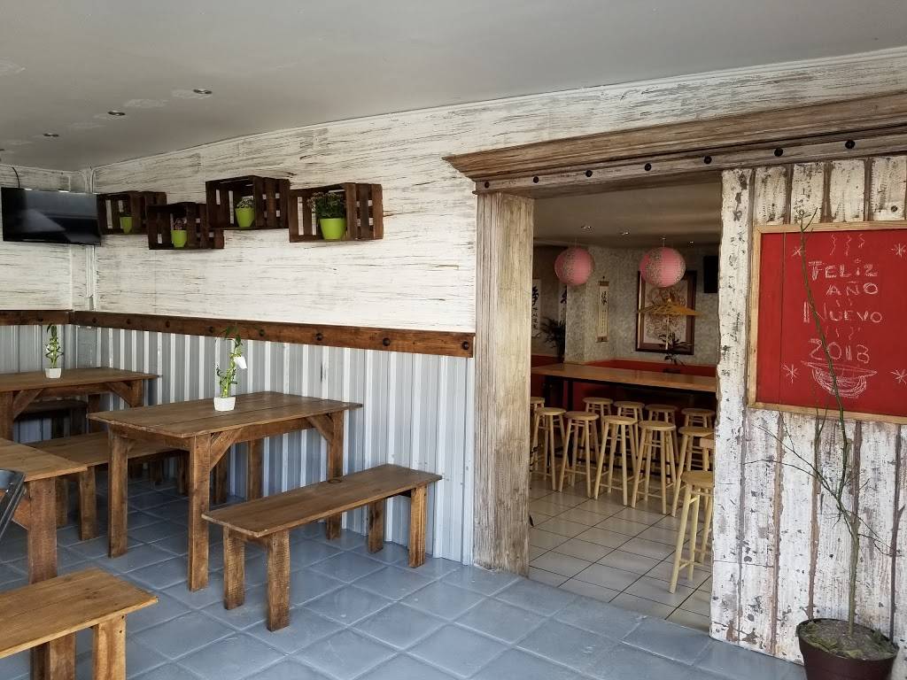 Petes Food Court | restaurant | México 3, Zona Playitas, 22870 Ensenada, B.C., Mexico | 016462480629 OR +52 646 248 0629