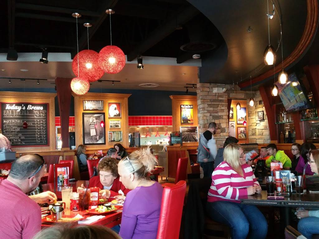 Red Robin Gourmet Burgers and Brews | restaurant | 1635 Stringtown Rd, Grove City, OH 43123, USA | 6142779612 OR +1 614-277-9612