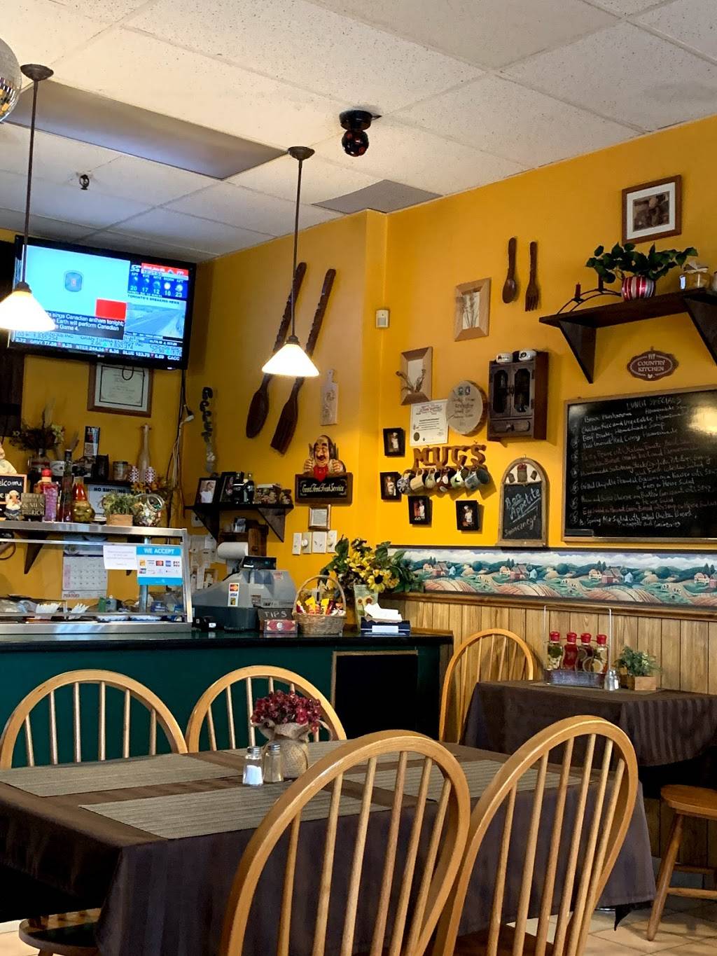 Country Kitchen Restaurant | restaurant | 1520 Trinity Dr, Mississauga, ON L5T 1L6, Canada | 9056705362 OR +1 905-670-5362