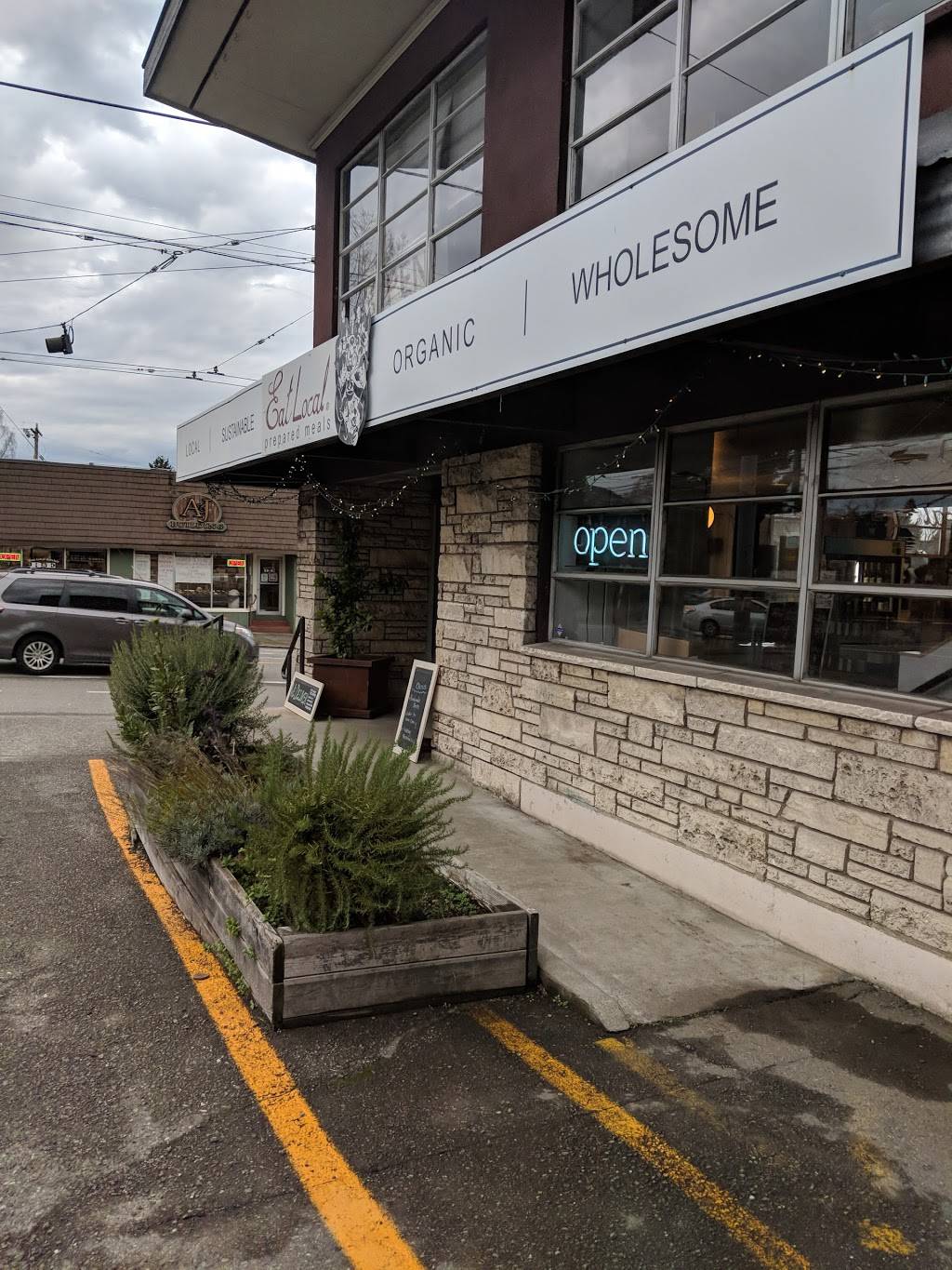 Eat Local | restaurant | 2400 Queen Anne Ave N, Seattle, WA 98109, USA | 2063283663 OR +1 206-328-3663