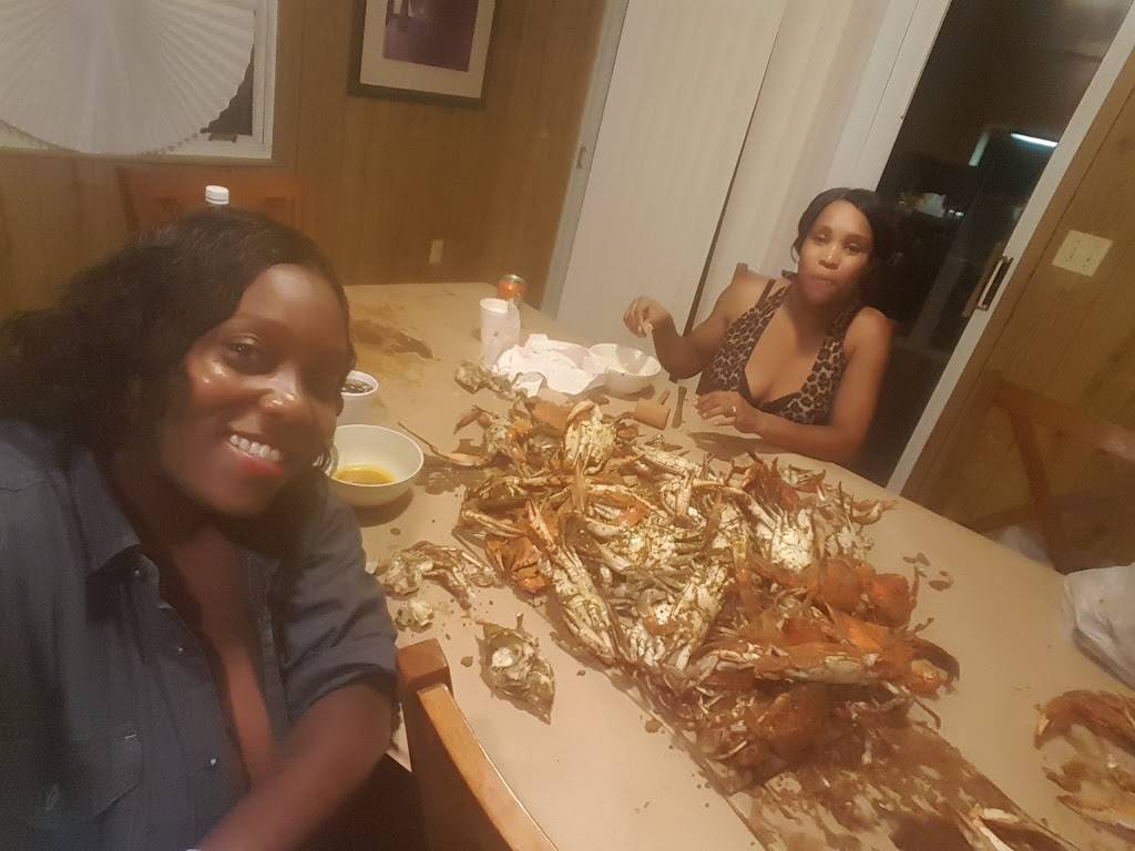 Crab Crib | restaurant | 5820 Johnnycake Rd # 100, Baltimore, MD 21207, USA | 4104556411 OR +1 410-455-6411
