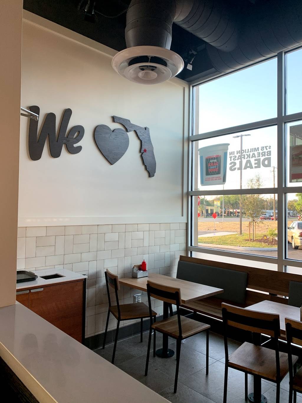 Wendys | restaurant | 6917 N 56th St, Tampa, FL 33617, USA | 8136165396 OR +1 813-616-5396