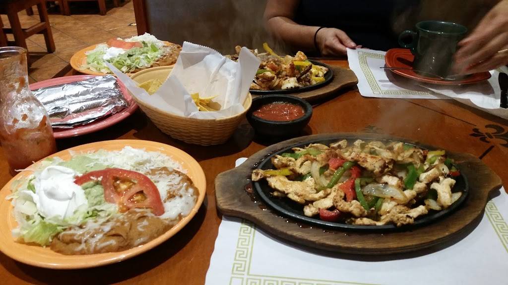 Mi Pueblo | restaurant | 7556 Ritchie Hwy, Glen Burnie, MD 21061, USA | 4105901616 OR +1 410-590-1616