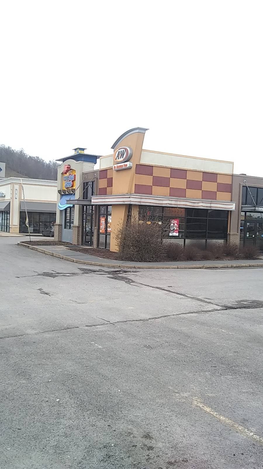 Long John Silvers / A&W | restaurant | 240 Emily Dr, Clarksburg, WV 26301, USA | 3046223028 OR +1 304-622-3028