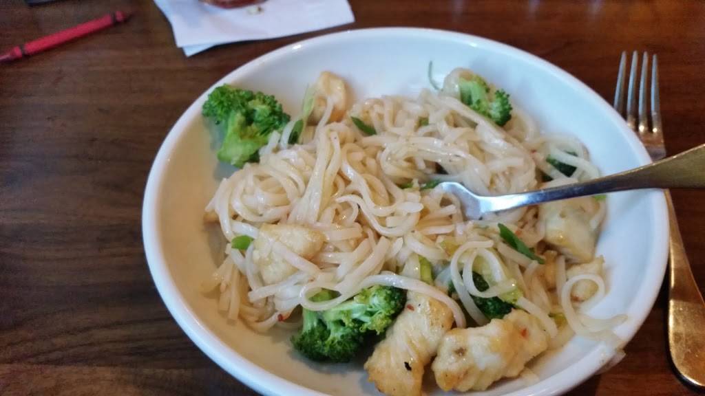 Lazy Dog Restaurant & Bar | restaurant | 8800 Apollo Way, Downey, CA 90242, USA | 5623544910 OR +1 562-354-4910