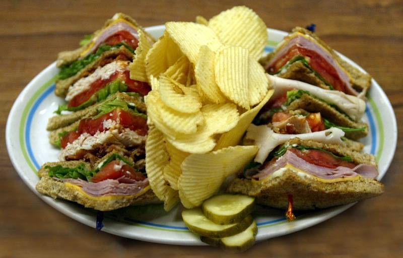 The Dairy Bar Restaurant | restaurant | 1602 Roseneath Rd, Richmond, VA 23230, USA | 8043551937 OR +1 804-355-1937