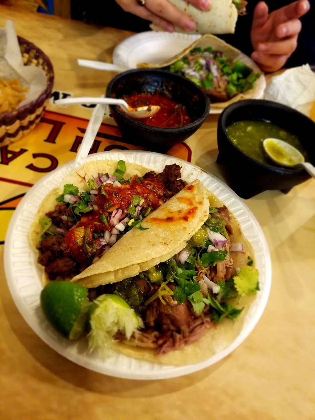 Don Lucho Restaurant | restaurant | 565 W Lincoln Ave, Milwaukee, WI 53207, USA | 4146431744 OR +1 414-643-1744