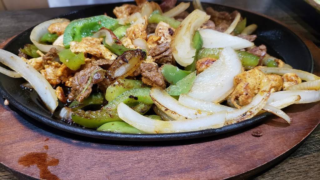 Salsas Mexican Restaurant | restaurant | 2510 S Washington Ave UNIT 110, Titusville, FL 32780, USA | 3212254073 OR +1 321-225-4073