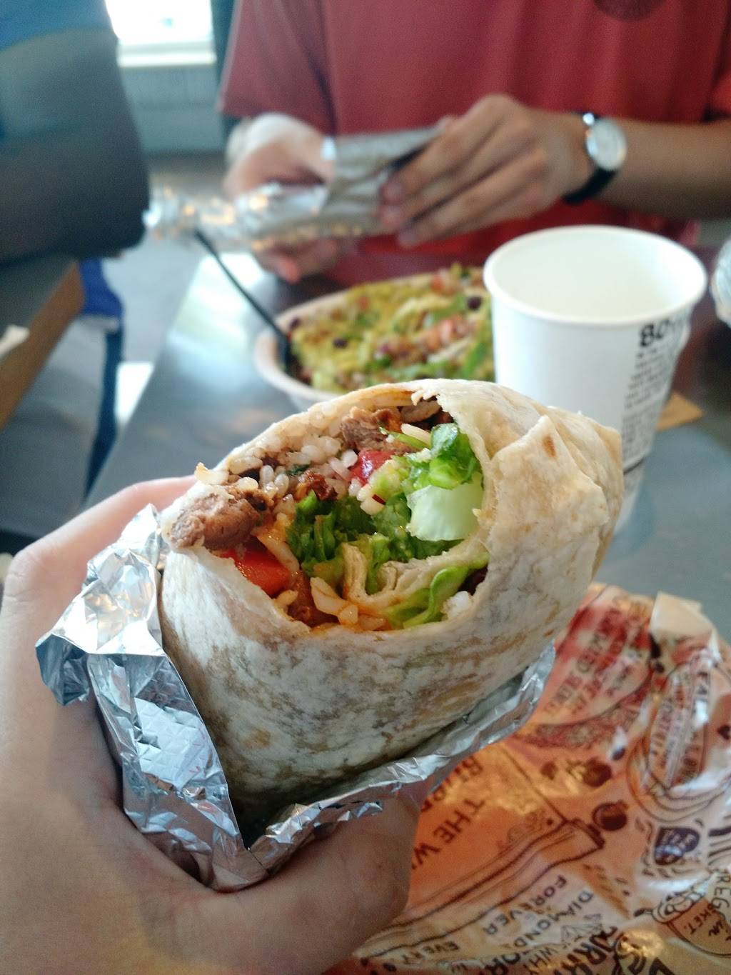 Chipotle Mexican Grill | restaurant | 528 E Green St Ste 101, Champaign, IL 61820, USA | 2173440466 OR +1 217-344-0466