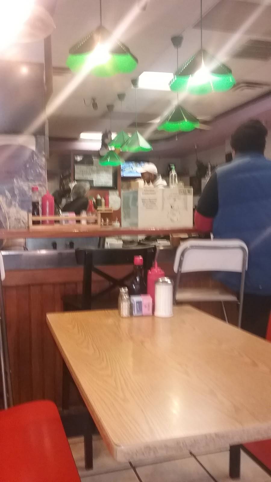 Uptown Grill | restaurant | 38 S 60th St, Philadelphia, PA 19139, USA | 2157485510 OR +1 215-748-5510