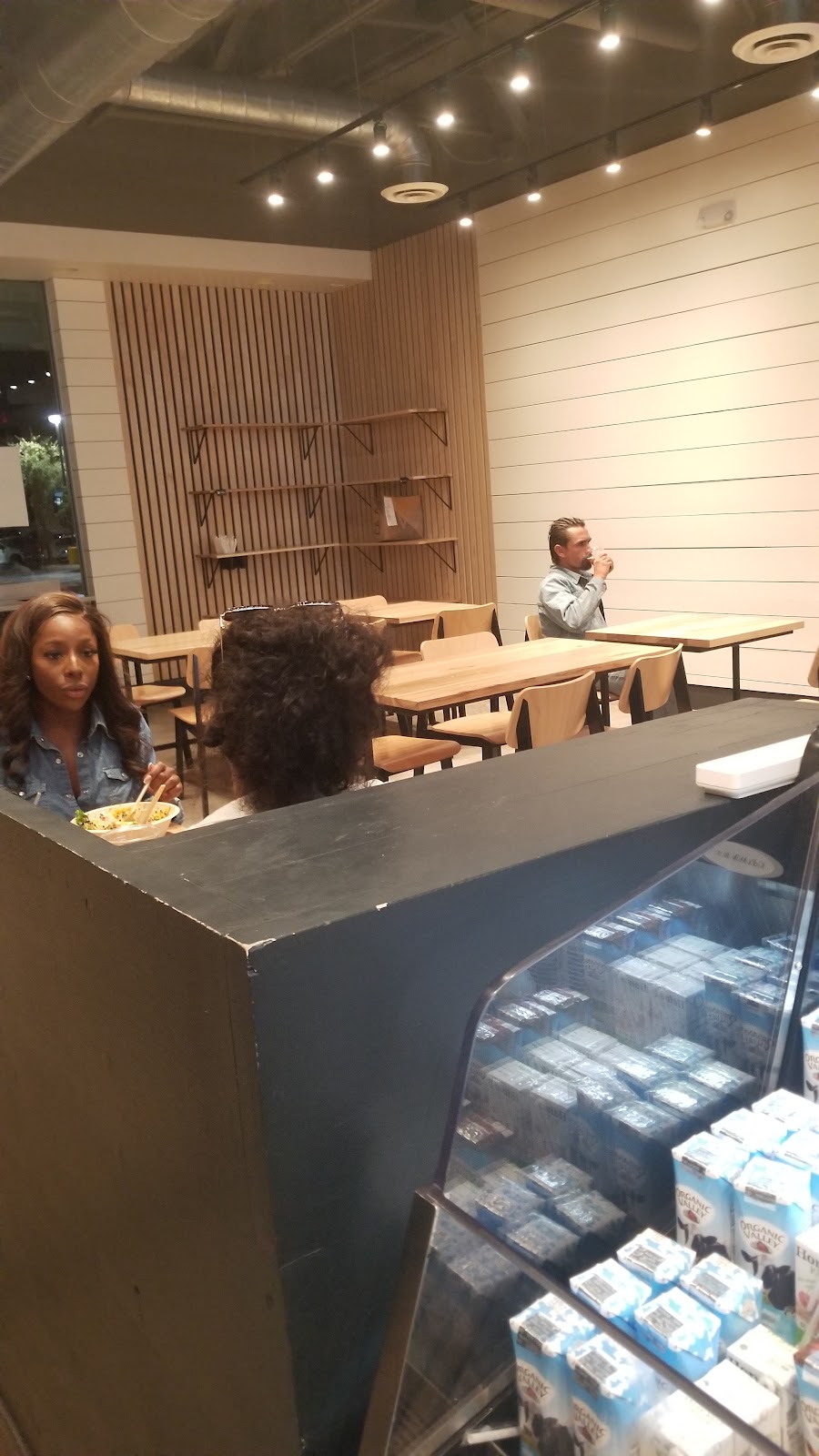 CAVA | restaurant | 1641 E Camelback Rd, Phoenix, AZ 85016, USA | 6026496020 OR +1 602-649-6020