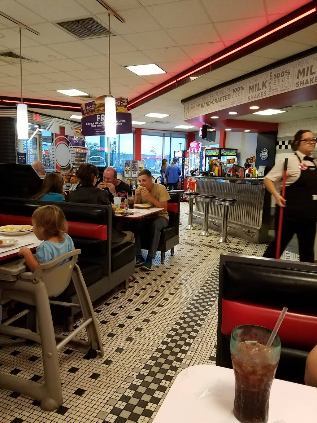 Steak n Shake | restaurant | 7960 US-31, Indianapolis, IN 46227, USA | 3178889584 OR +1 317-888-9584
