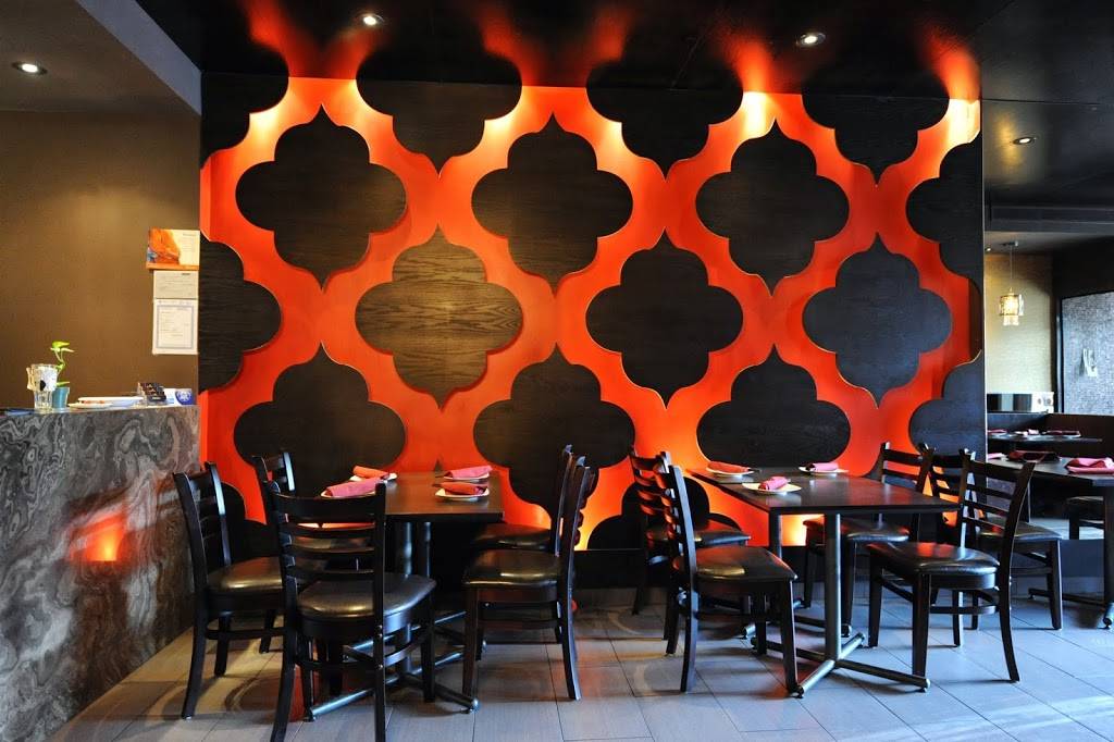 Thai Room | restaurant | 2063 Danforth Ave, Toronto, ON M4C 1J8, Canada | 4166938424 OR +1 416-693-8424