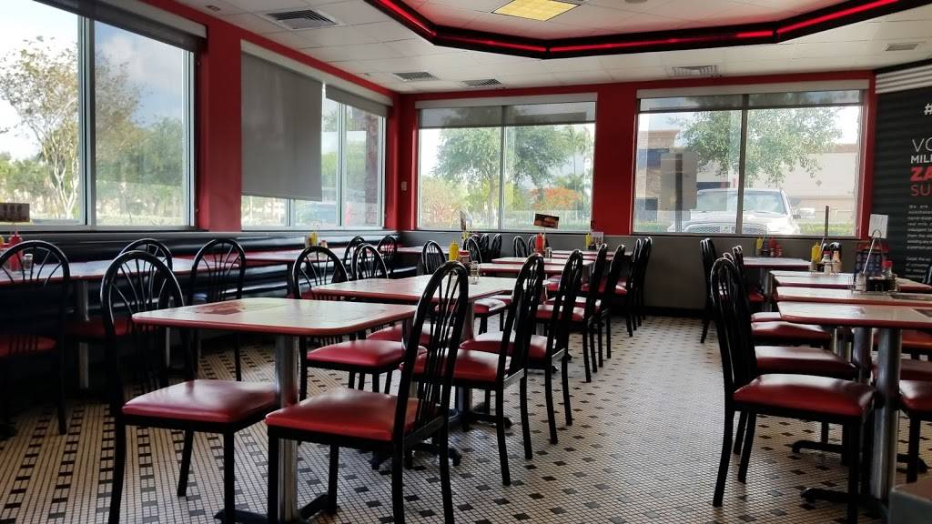 Steak n Shake | restaurant | 5790 S University Dr, Davie, FL 33328, USA | 9544340576 OR +1 954-434-0576